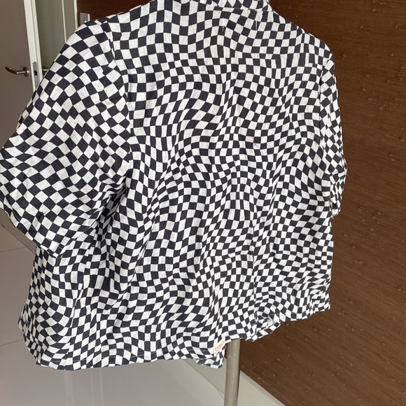 Vacancy top and short set - Picture 2 of 6